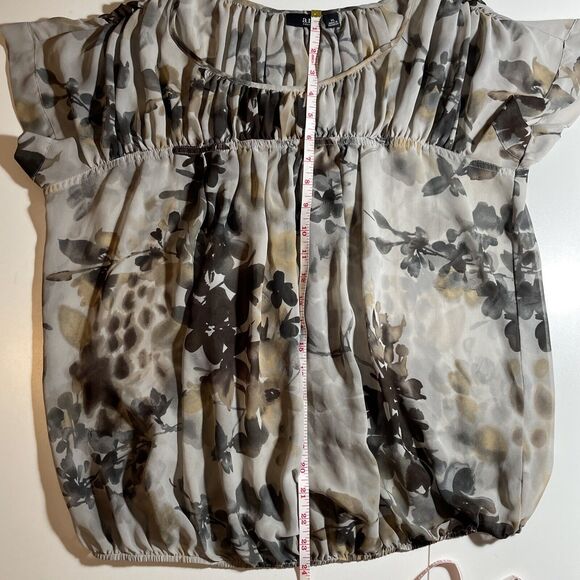 A.N.A. Sheer Top Size XL Gray Brown Cap Sleeve Elastic Waist Scoop Neck - Picture 8 of 13